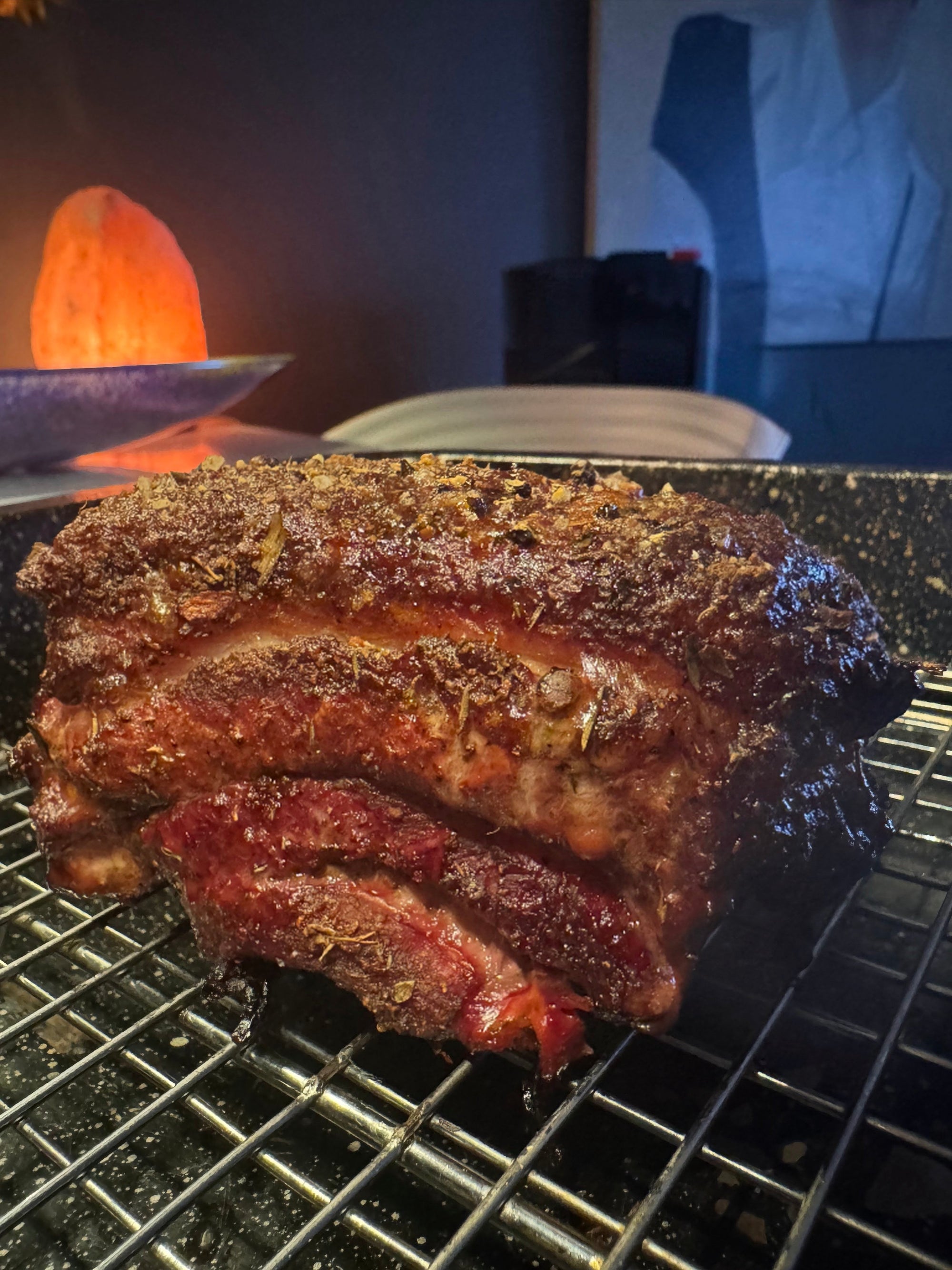 Zacht gegaard Buikspek van de Kamado met Aziatische twist